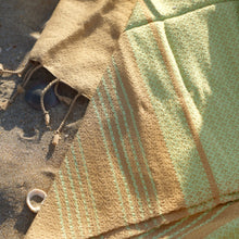 Laden Sie das Bild in den Galerie-Viewer, Hamamtuch Bio-Baumwolle Sand pistaziengrün