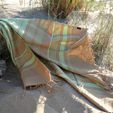 Laden Sie das Bild in den Galerie-Viewer, Hamamtuch Bio-Baumwolle Sand pistaziengrün