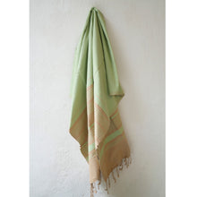 Laden Sie das Bild in den Galerie-Viewer, Hamamtuch Bio-Baumwolle Sand pistaziengrün