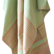 Laden Sie das Bild in den Galerie-Viewer, Hamamtuch Bio-Baumwolle Sand pistaziengrün