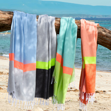 Laden Sie das Bild in den Galerie-Viewer, Hamamtuch Neon orange aus recycelter Baumwolle
