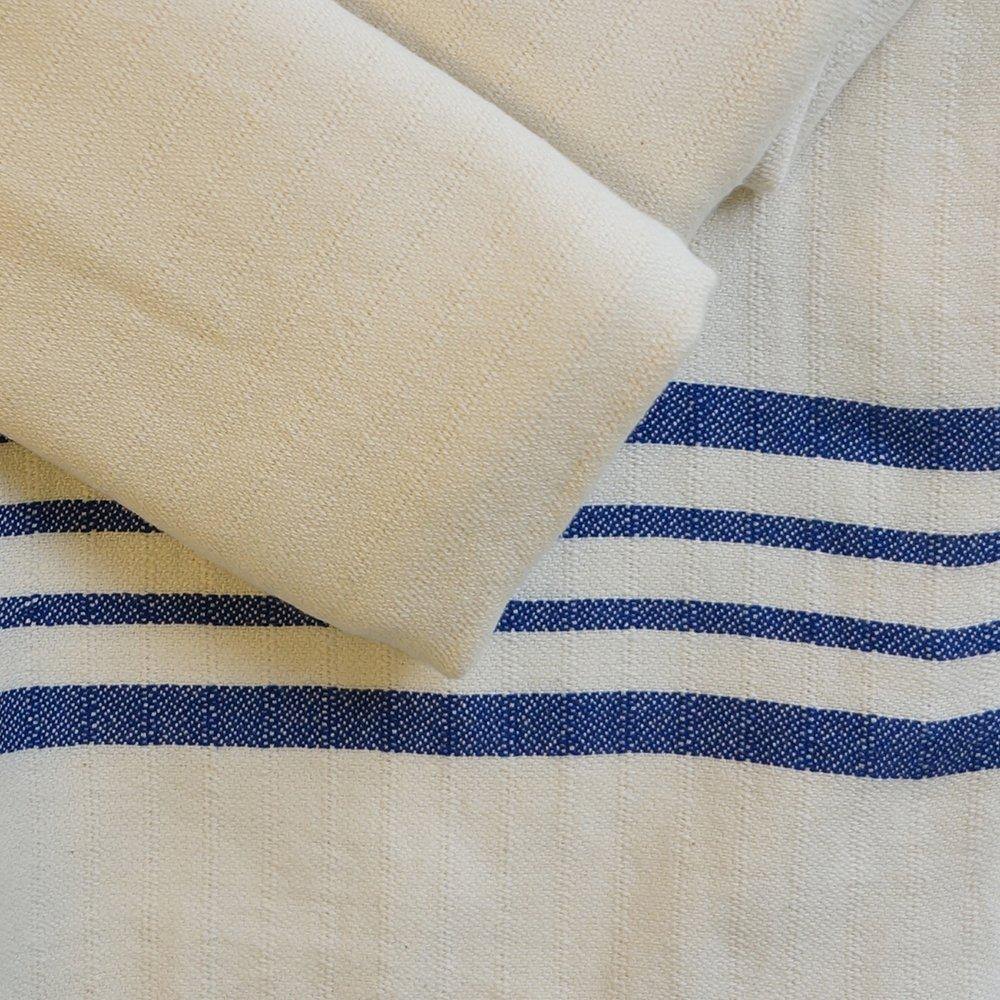 Hamamtuch Leyla handgewebt und vorgewaschen - weiß mit blauen Streifen - Hamamista